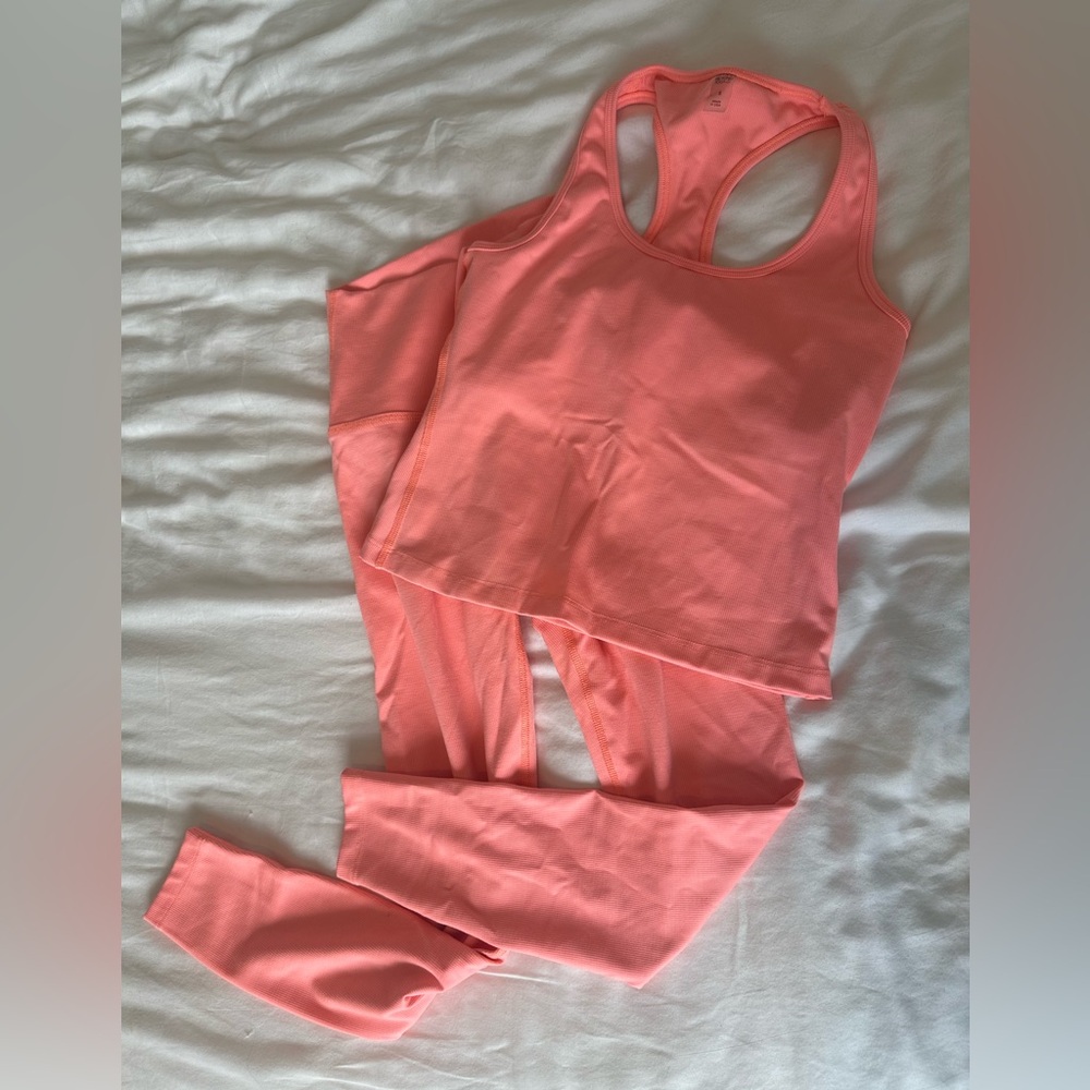 Beyond Yoga heather rib active legging and tank set